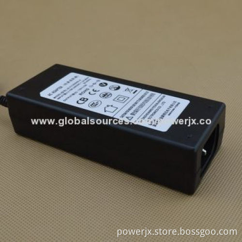 Chinese Manufacturer Universal Laptop Adapter with 120V Voltage, Low-ripple and Interference